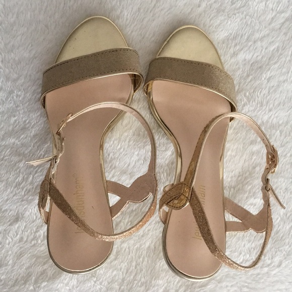 Shoes - Picture 4 of 4